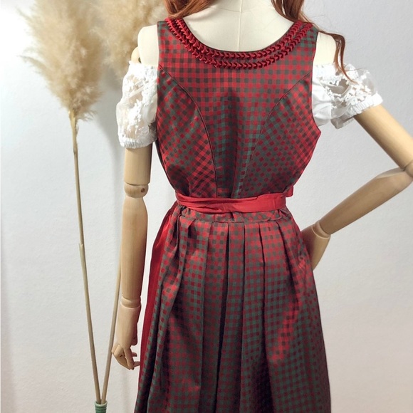 Gorgeous authentic dirndl oktoberfest Halloween - Picture 5 of 8